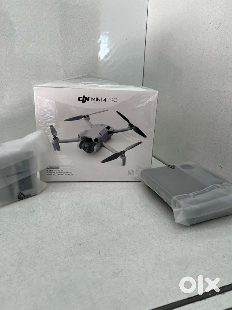 DJI Mini 4 Pro Fly More Combo