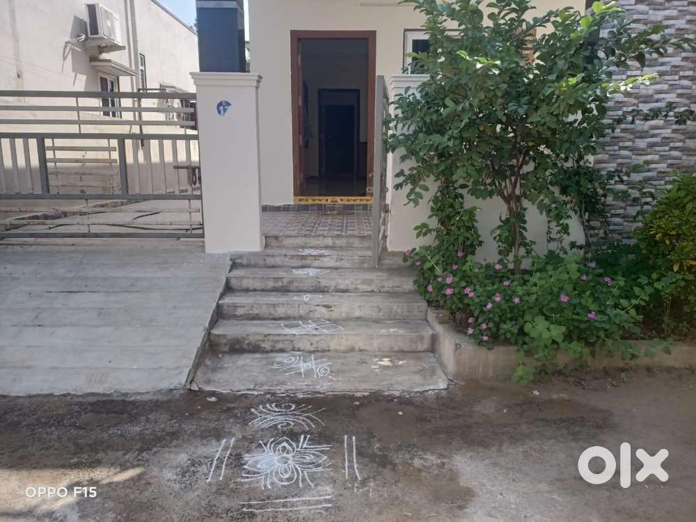 Individual hoise for rent @New LIC colony palakaluru