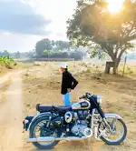 Royal Enfield classic 350 chorm black rare colour available in sasaram