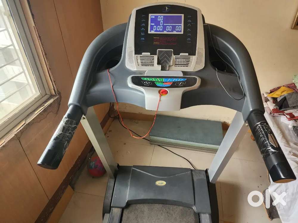 Aerofit motorized treadmill
