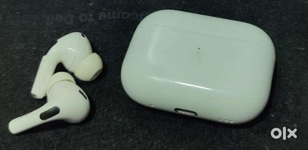 Apple AirPods Pro 2 (2nd Gen)