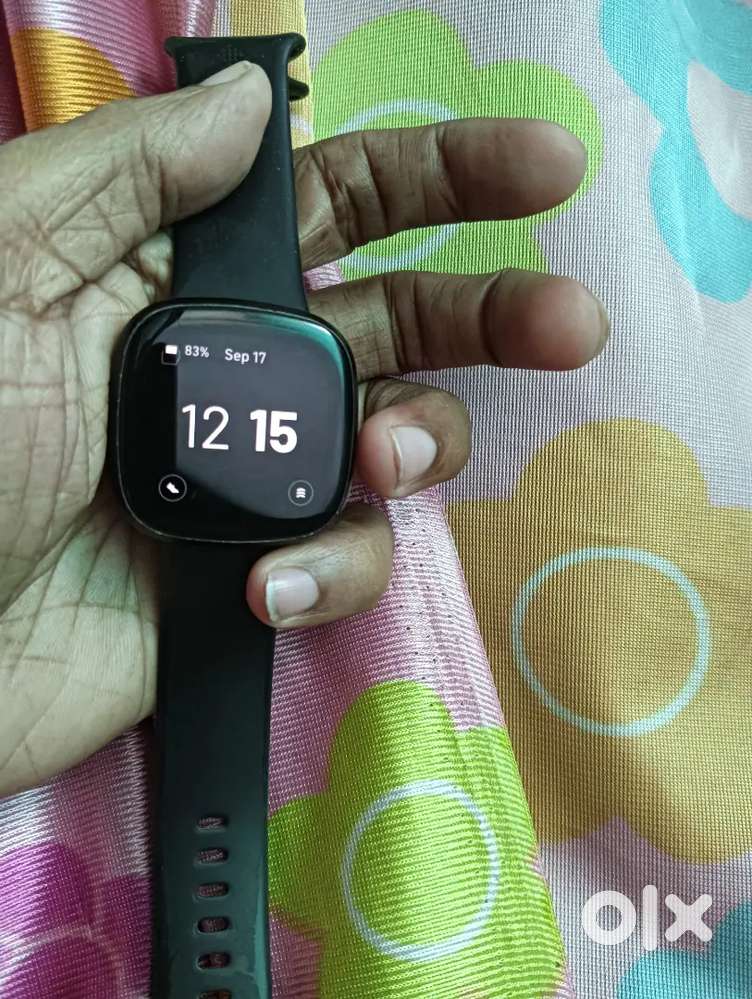 Fitbit versa 3 mint condition