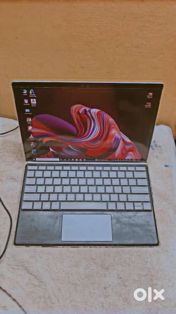 Exchange Microsoft Surface 10 Pro 2 in 1 laptop and tablet