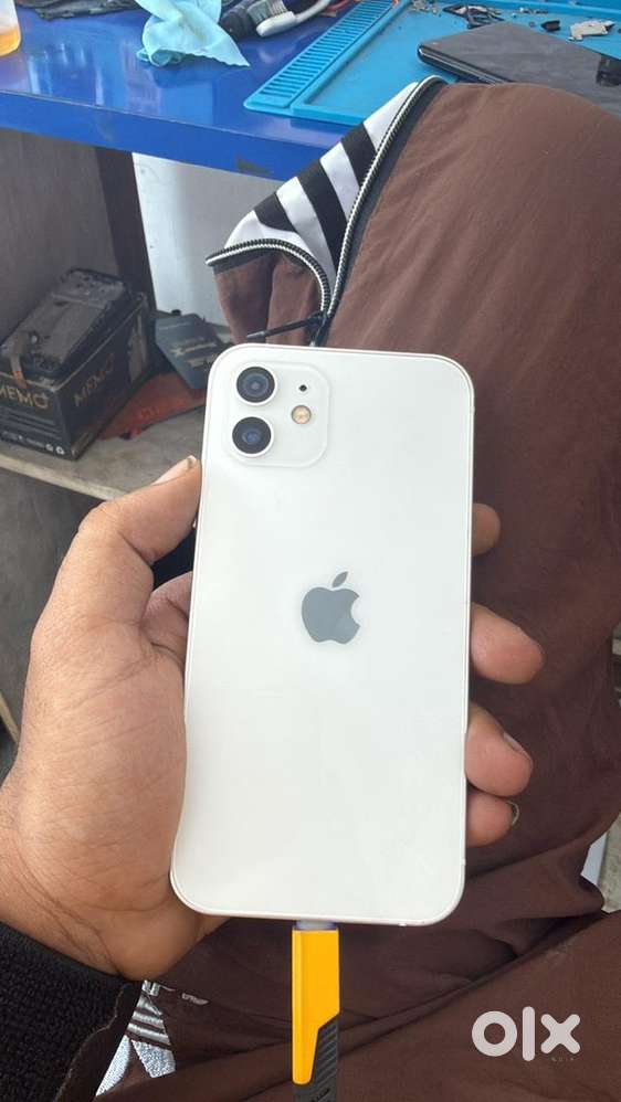 I phone 12 128 gb storeg with charge bill