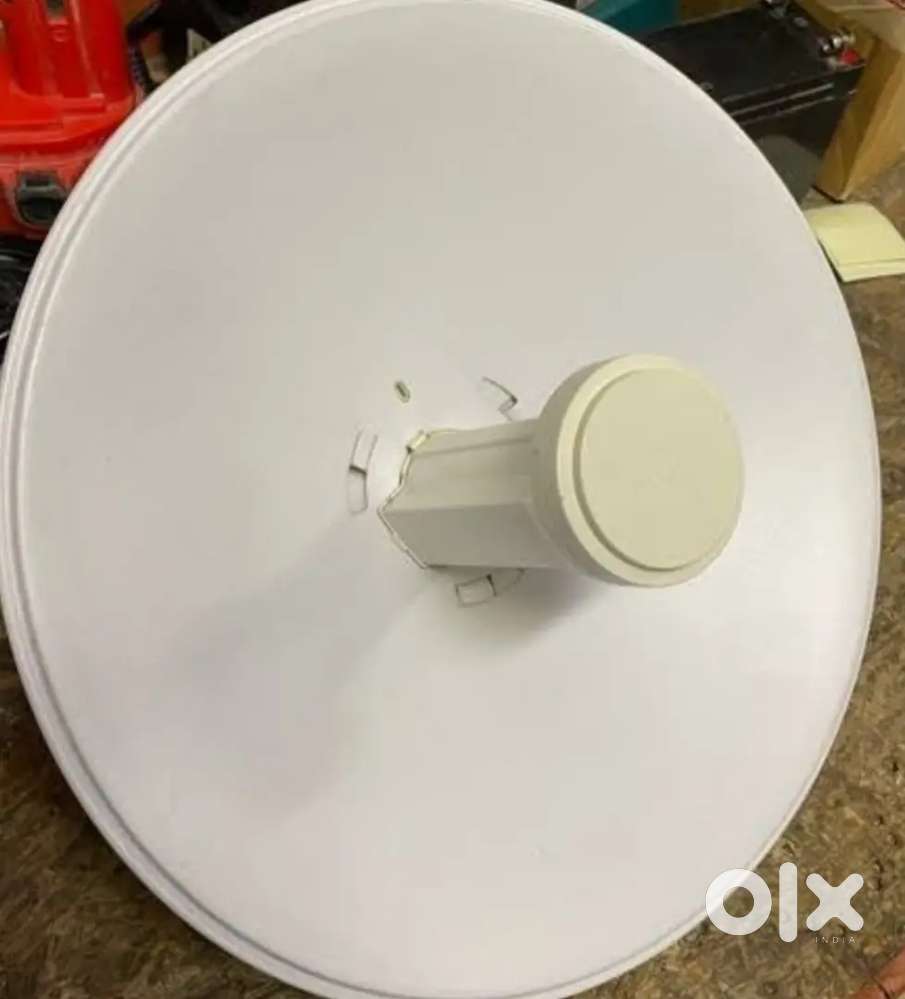 Ubiquity M5 internet broadband device