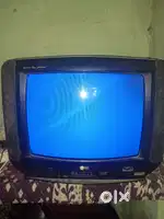 LG Vintage CRT TV - Classic Retro Style for Sale!