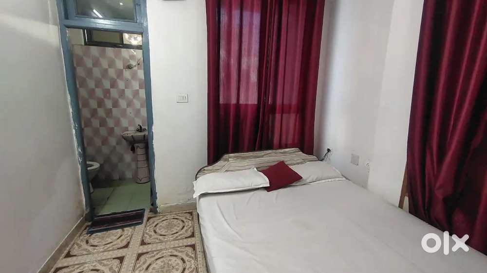 2 bhk flat for rent in civil lines