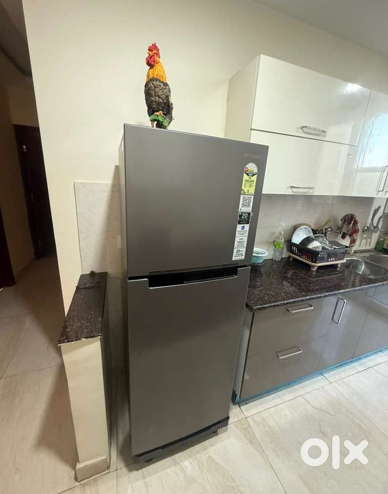 Like new samsung refrigerator 2 door