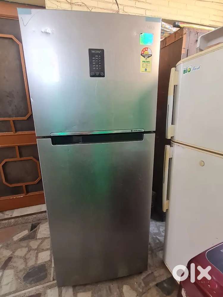 Fridge Double door samsung 3 Star 320 Liter proper working