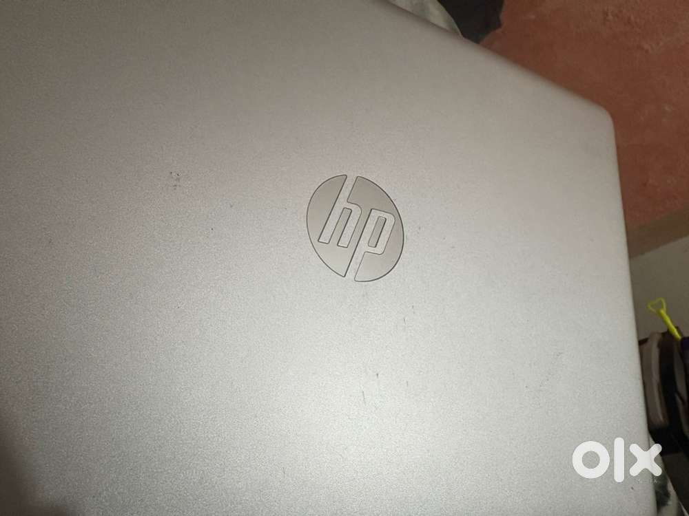 New like HP  i3 8th GEN full sized loptop. Less used