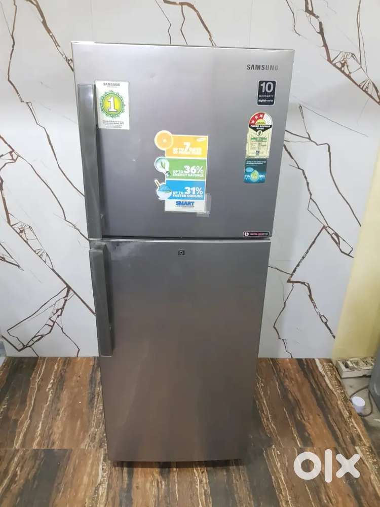 Samsung digital inverter model double door refrigerator.