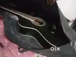New comdition Mint condition fender guitar black coulor