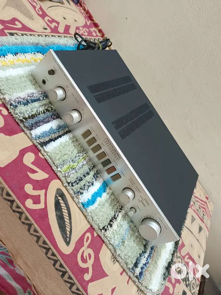 Luxman stereo amplifier