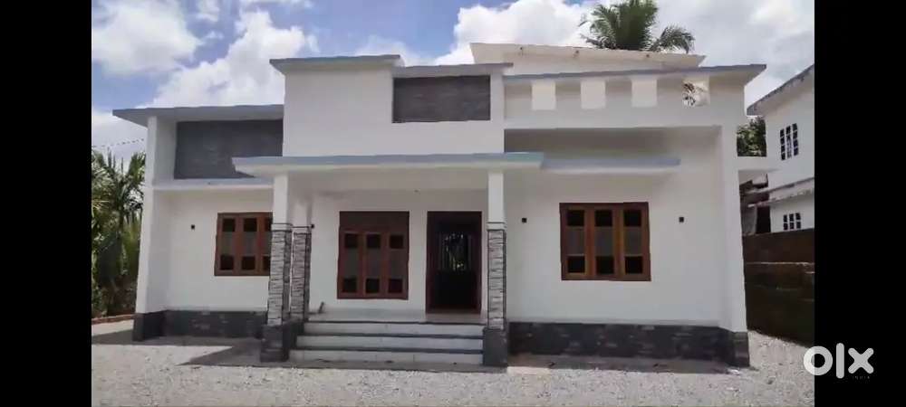 Newly constructed home with 20 cent plot for sale