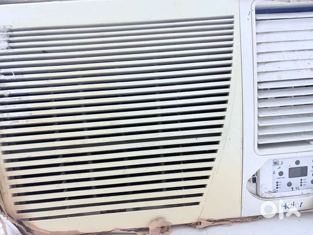 Haier 1 year old window AC