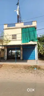 घर बेचना है।