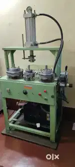 Paper plate machine