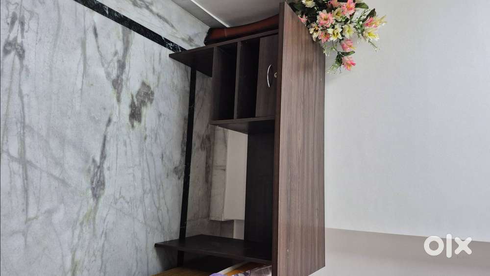 Computer table , engineered wood