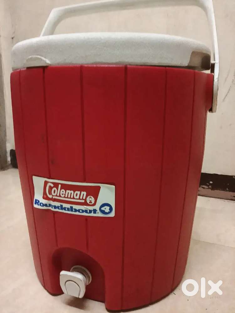 Coleman from roundabout asthetic and red and white in colour