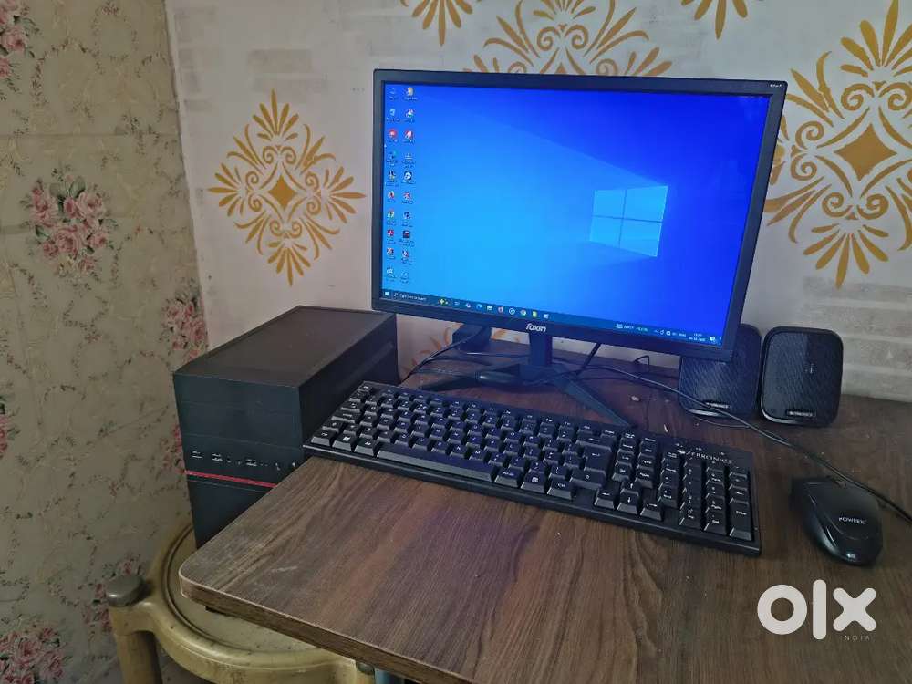 Full computer set. 12gb ram 256 gb storage 2gb graphics card