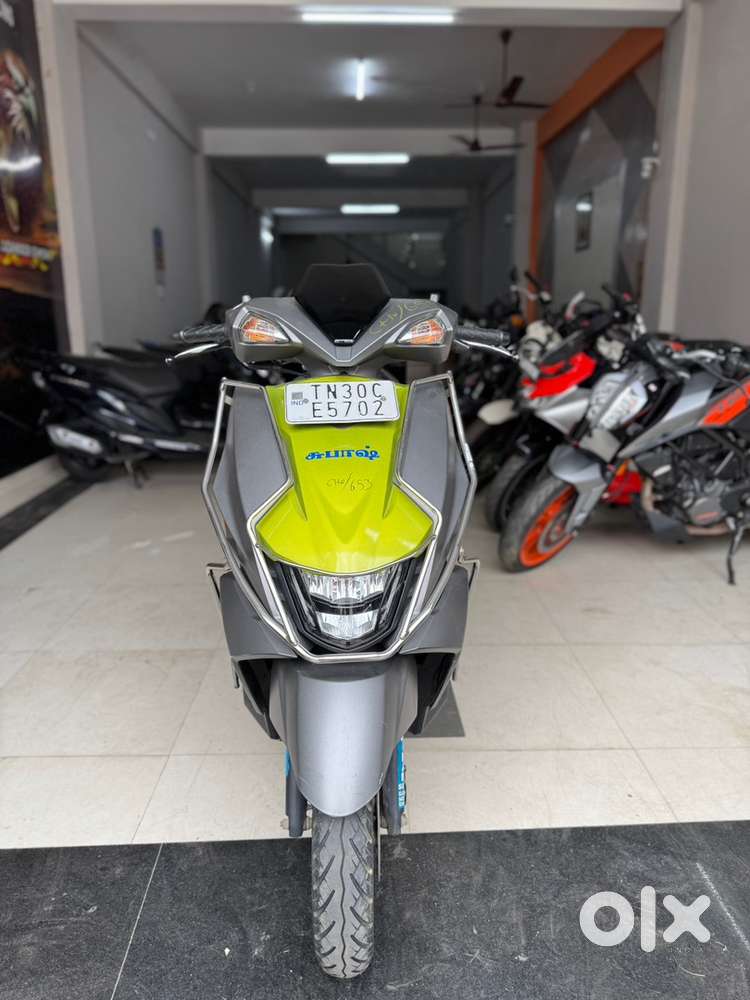 SUZUKI AVENIS 125 Green 2024