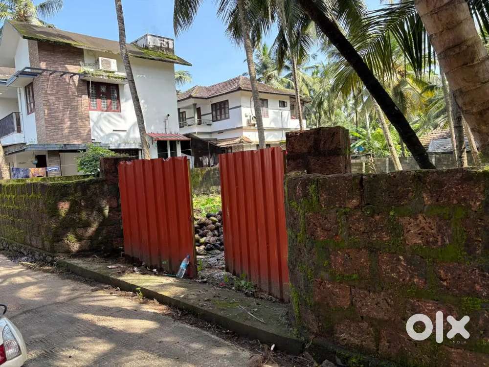 7 cents for sale അരക്കിണർ സബ് രജിസ്ട്രാർ ഓഫീസ് റോഡ് സെന്റിന് 7.5 ലക്ഷം