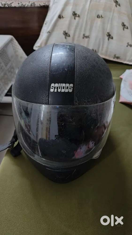 Stud helmet for girls