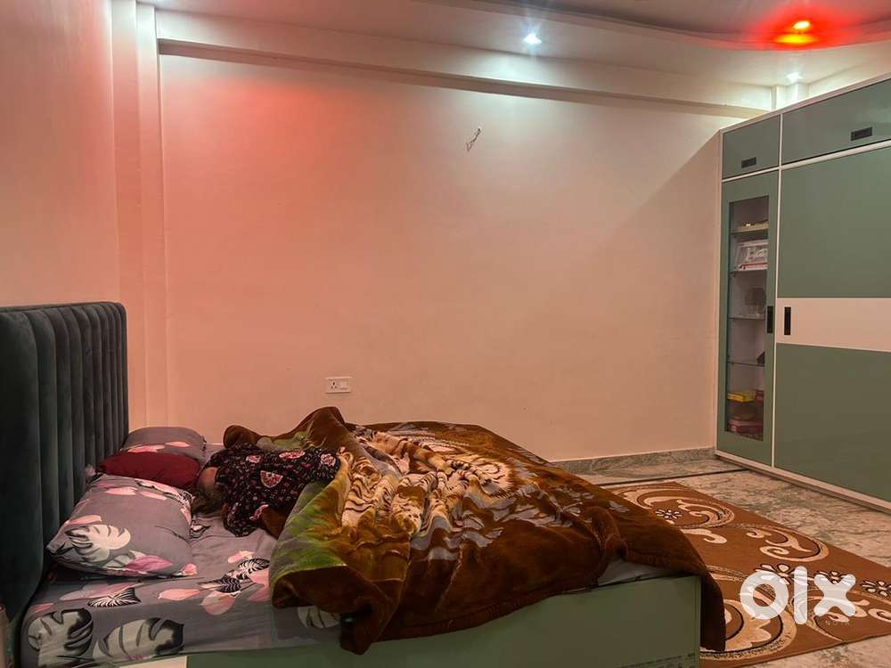 To_Let First Floor  Fully Furnised with Ac MDA House