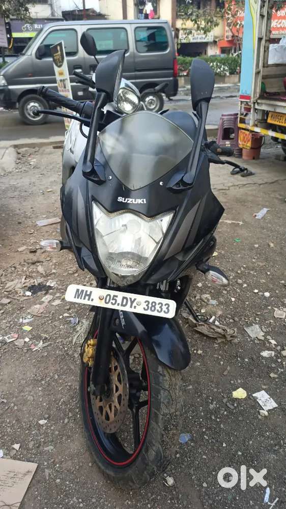 Suzuki Gixxer 150 sf black edition