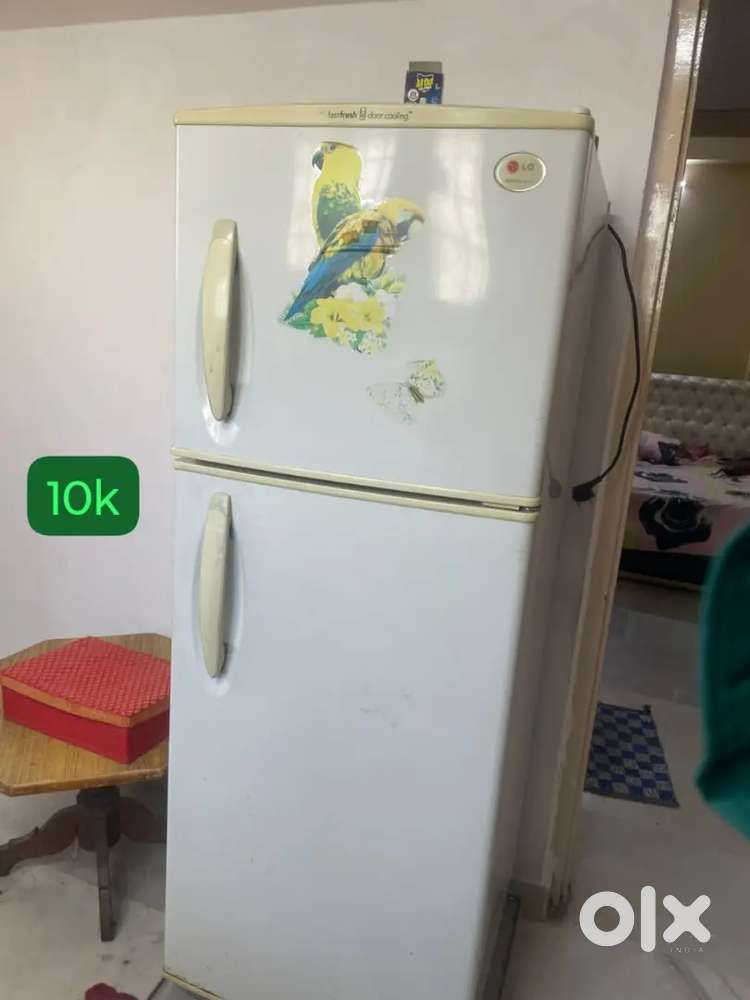 Double door fridge and tv for sale