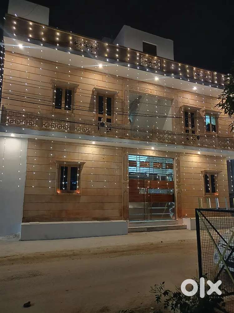 On rent for Salaried or pure vegetarian Brahmin, jain, purohit family