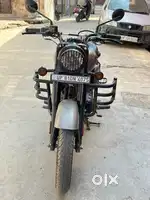 Brand new Royal Enfield Classis 350 with all accessories