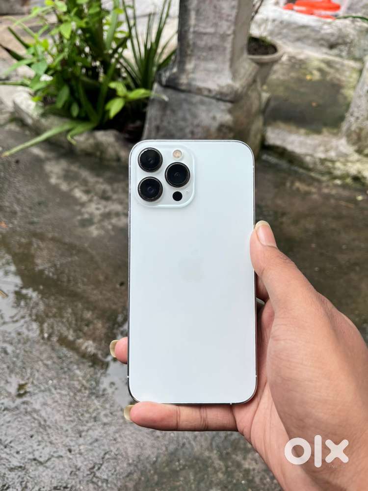 iPhone 13 pro max best condition cable and box available