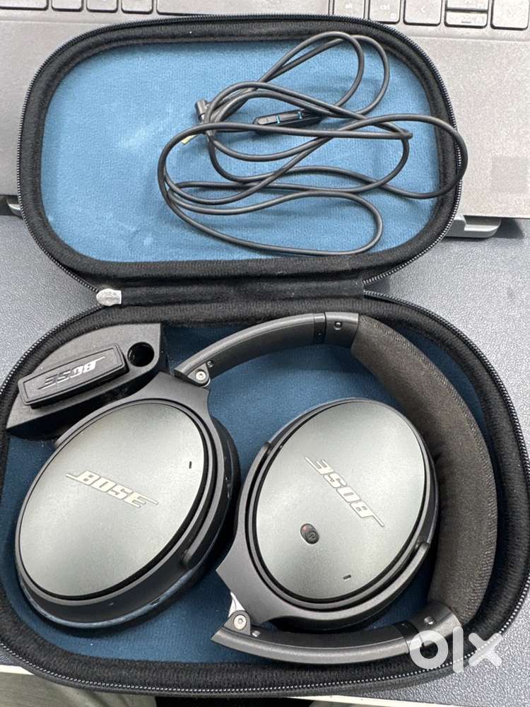 Bose quiet comfort QC 25 headphones noice cancellation
