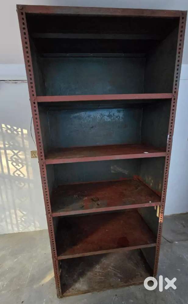 Bookshelf/Restaurant Organizer - Iron Rack with shelves