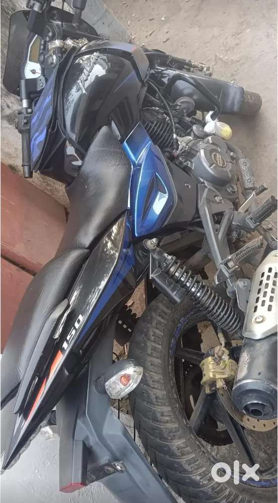 Pulsar 150 Double Disc Blue and Black