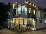 Udayamperoor ലളിതവും സുന്ദരവുമായ വീട്