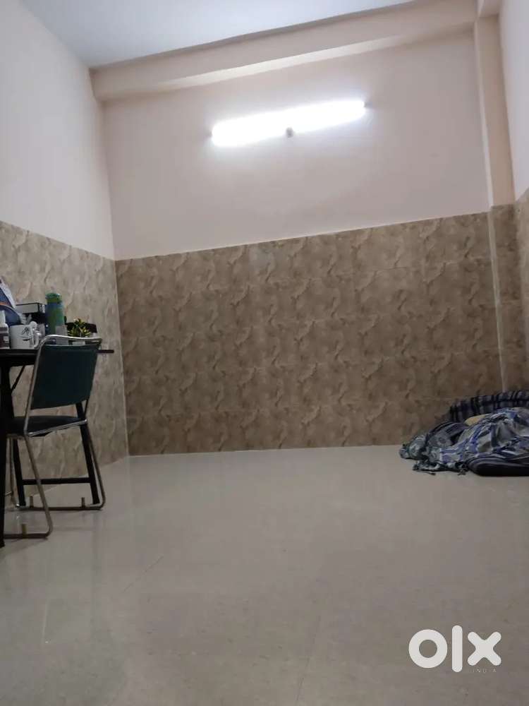 Need room partner, preparing Student