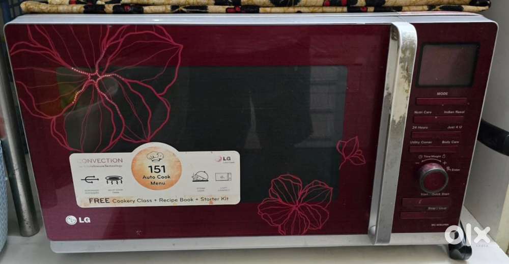 LG oven on fully working and good condition and clean