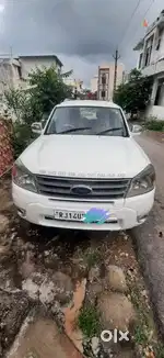 Ford Endeavour 2013 Diesel 165000 Km Driven
