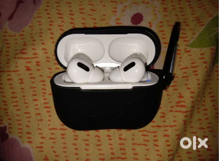 New Earbuds Top