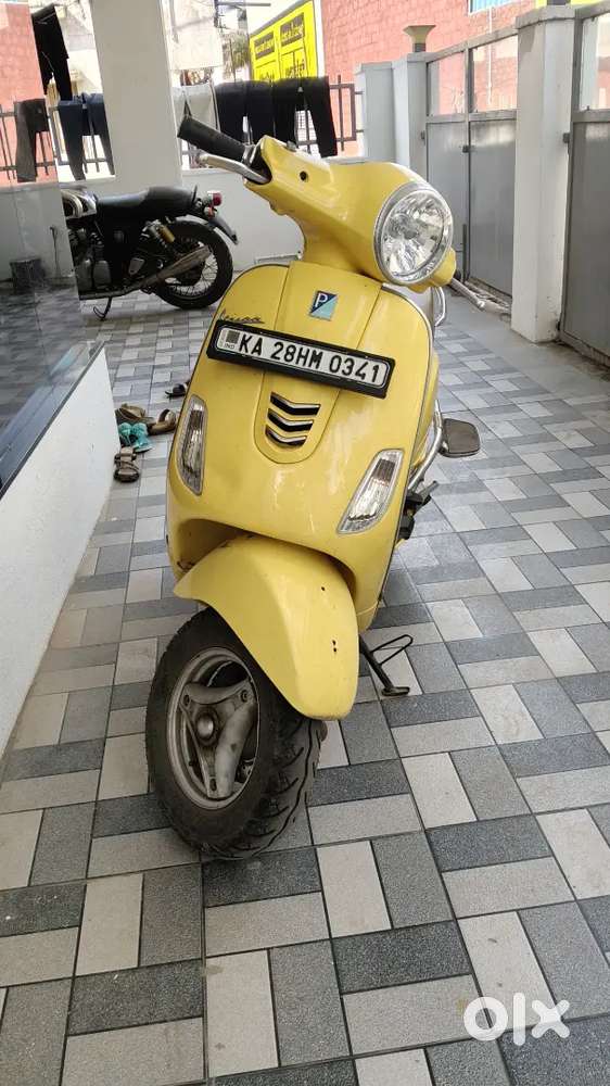 Vespa Zx 125  Excellent condition  2025 model