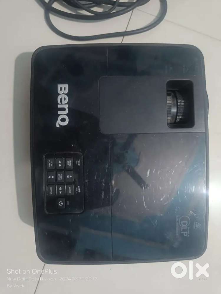 BenQ MS 506-P DLP Projector Very Less Used, 10000 Hours Long Lamp Life