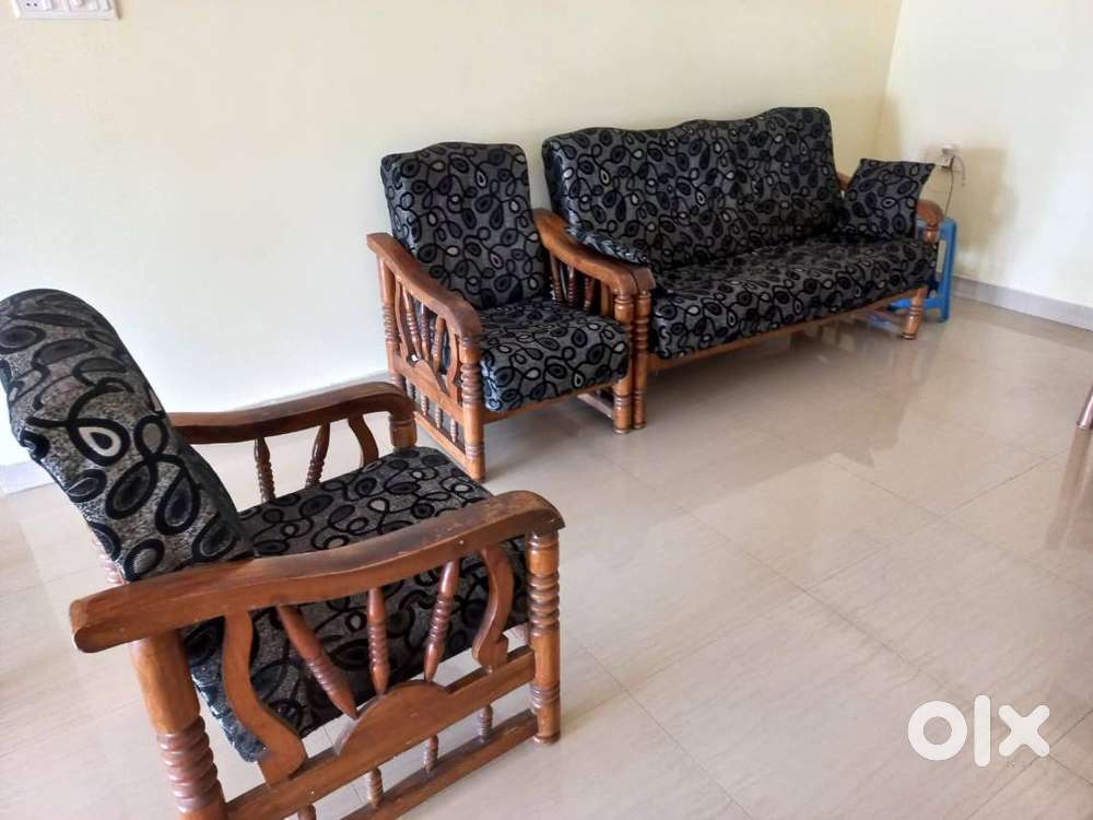 Wooden cushion sofa set (3+1+1 seater) in neat condition