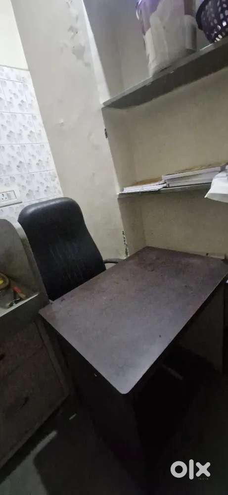 Study Tabel or computer tabel and chair