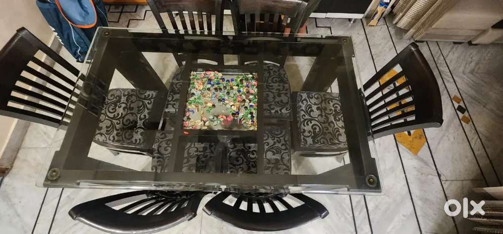 Dining table with 6 chairs