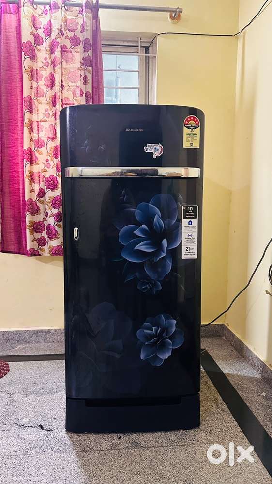 Samsung Refrigerator (2022) – Great Condition  ₹12,000