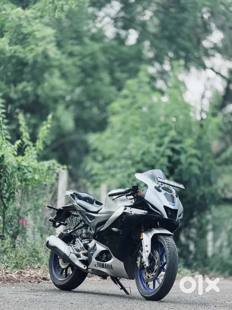 Showroom maintenances