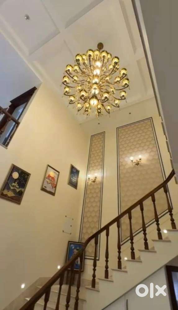 INDEPENDENT CORNER 400 GAJ PARK FACING FULLY FURNISHED KOTHI/VILLA