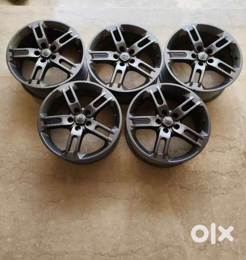 Thar alloy wheels available